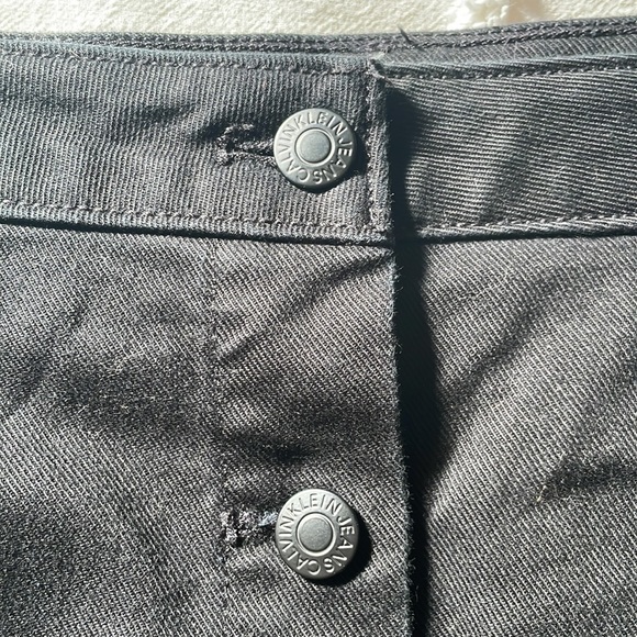 Button fly black denim skirt - Picture 3 of 10